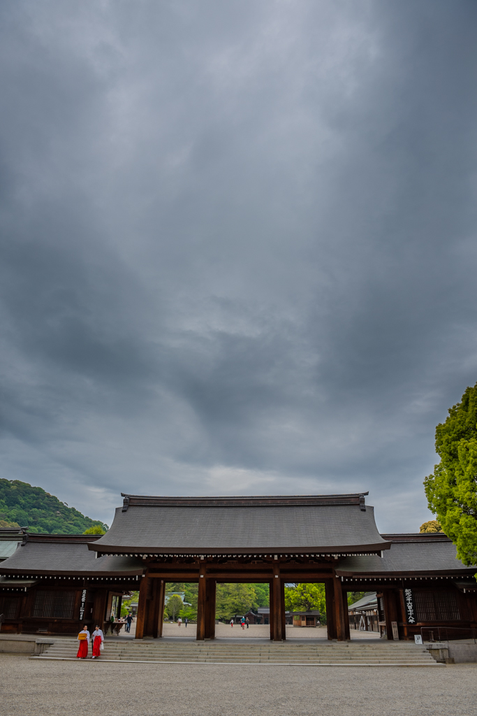 神武降臨