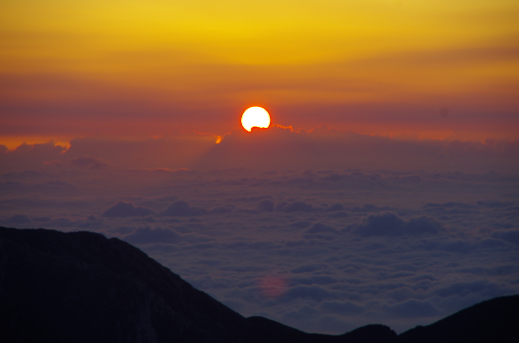 南岳山荘テント場より夕日