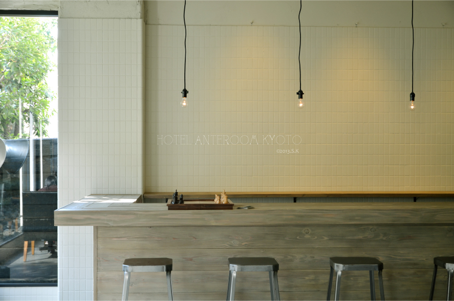 HOTEL ANTEROOM
