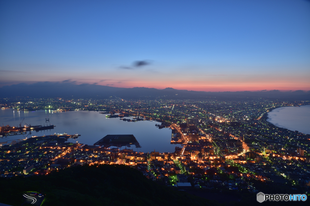 夜明け前の函館