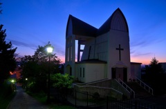 夜明けの函館聖ヨハネ教会