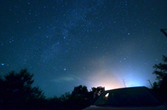 キャンプ場そばの星空