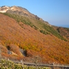 紅葉の山肌