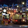 ブルーアワーの路面電車