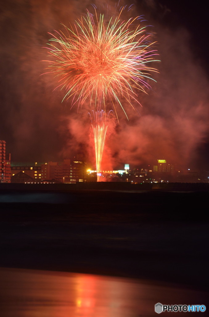 海辺の花火