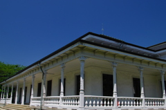 白い建物