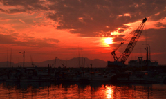 夕暮れ漁港