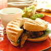 DROP CAFE チキンマリネとベーグル