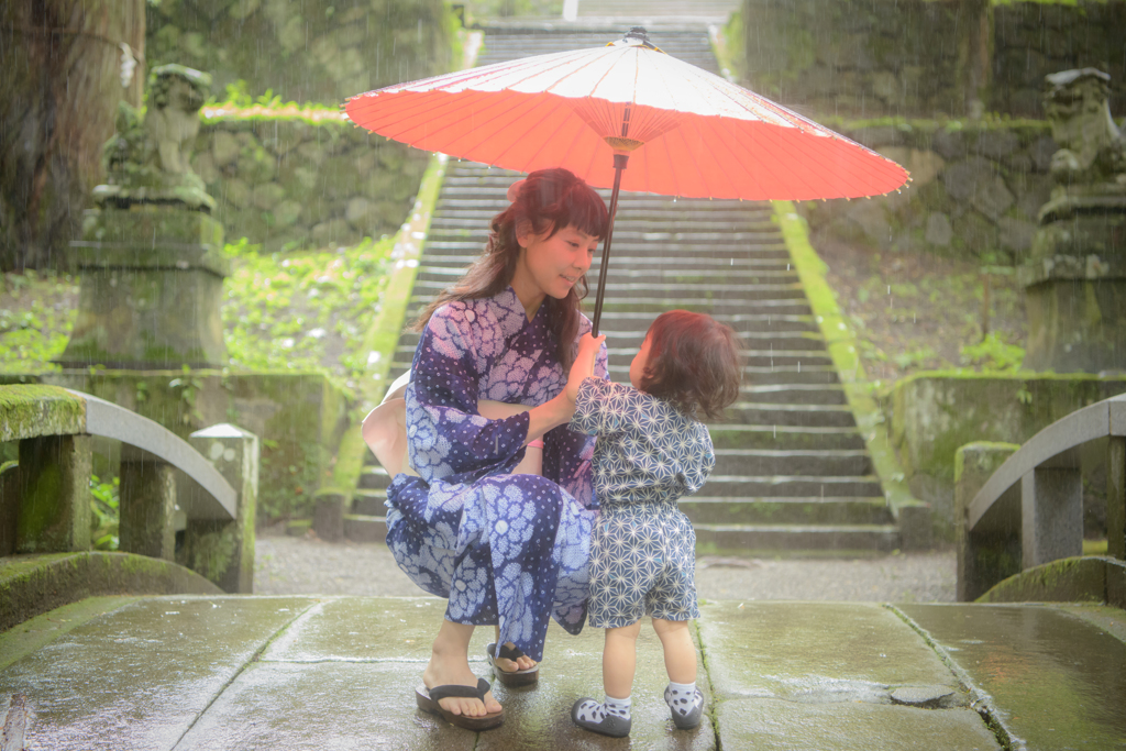 雨のおまいり