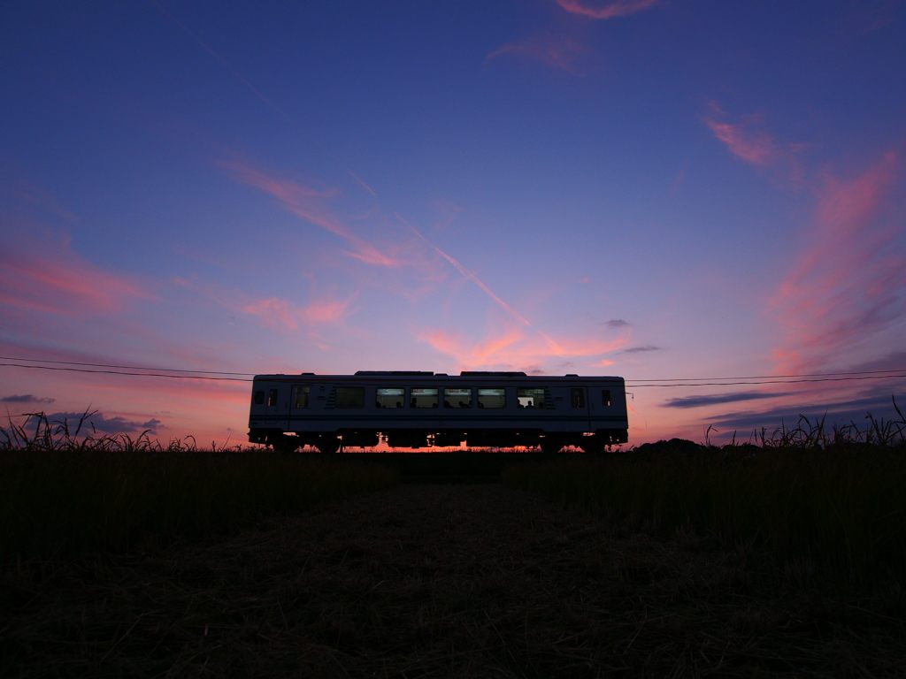 夕暮れ列車