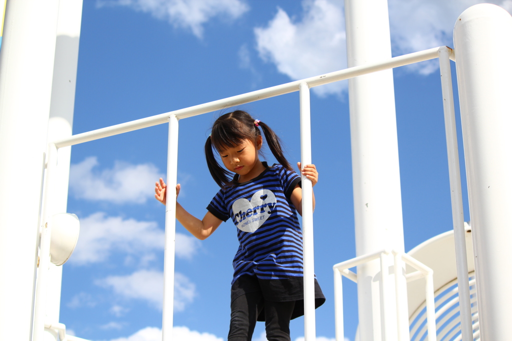 青と白のコントラスト