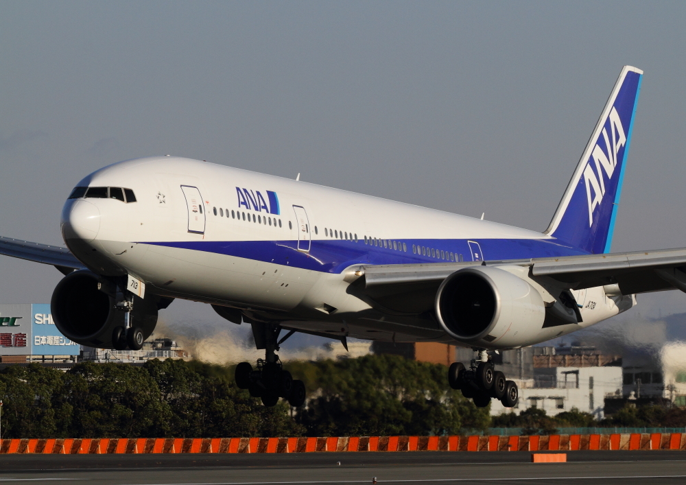 B777
