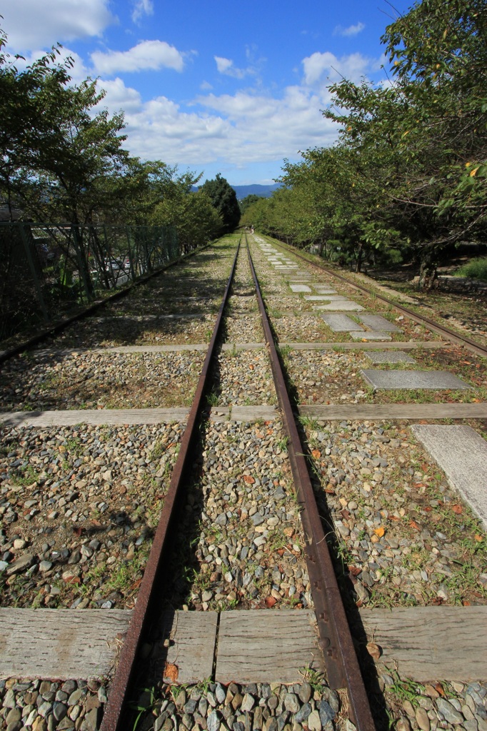 線路は続くよ