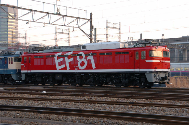 ＥＦ８１－９５レインボー