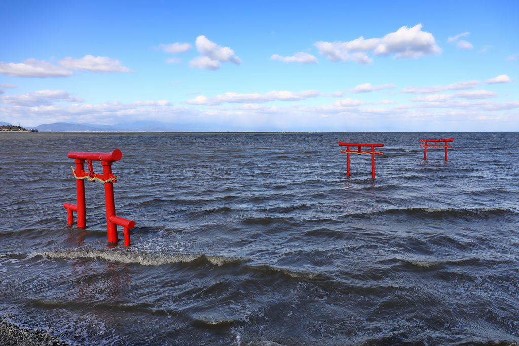 満潮時の海中鳥居