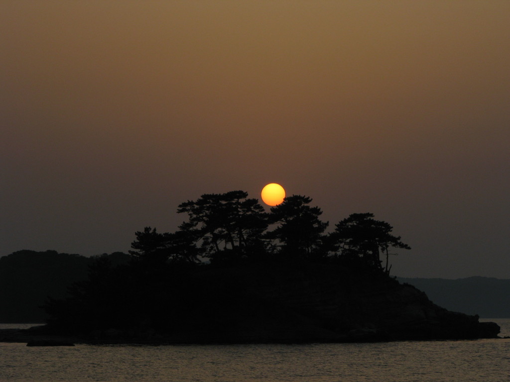 孤島と夕陽