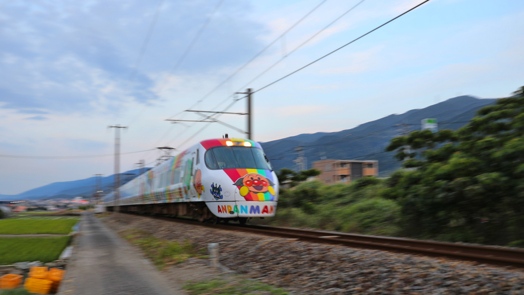 快走、アンパンマン列車