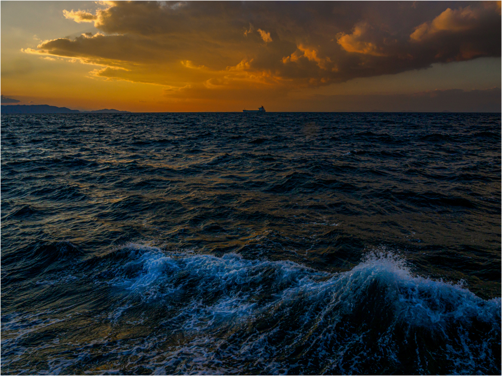 これでも立派な荒波です。