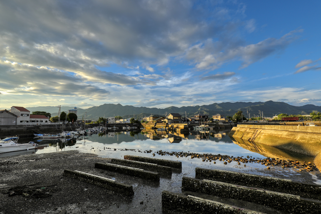 漁港の朝・豊浜