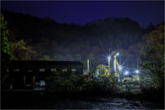 山奥のプラント工場夜景