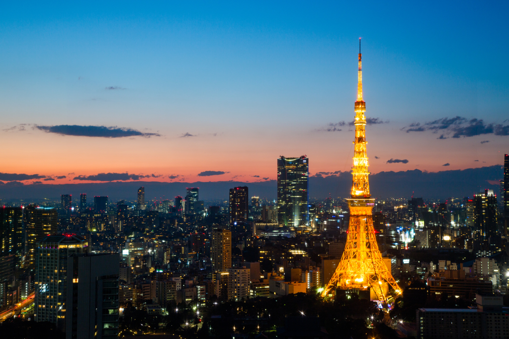 夕暮れの東京タワー