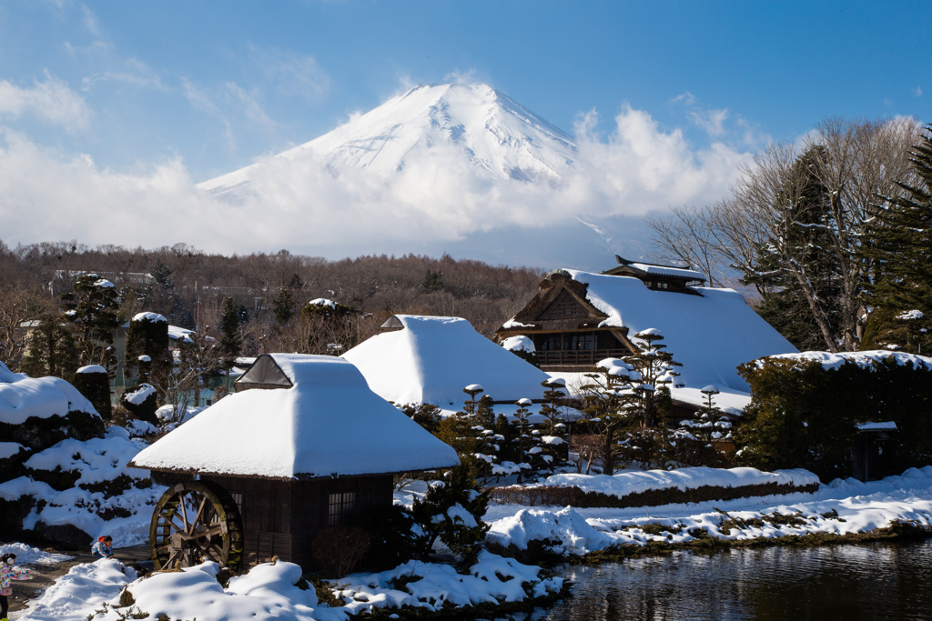 雪の忍野八海