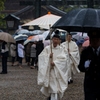 雨の参道