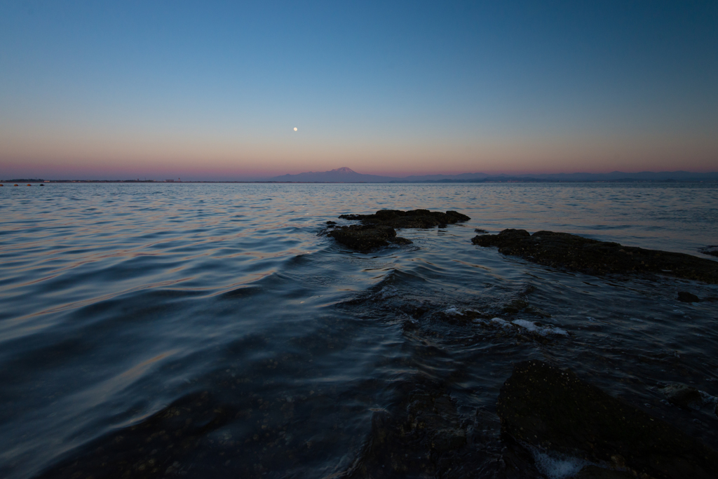 へそ曲がりな夕景