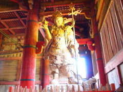 大仏向かって右