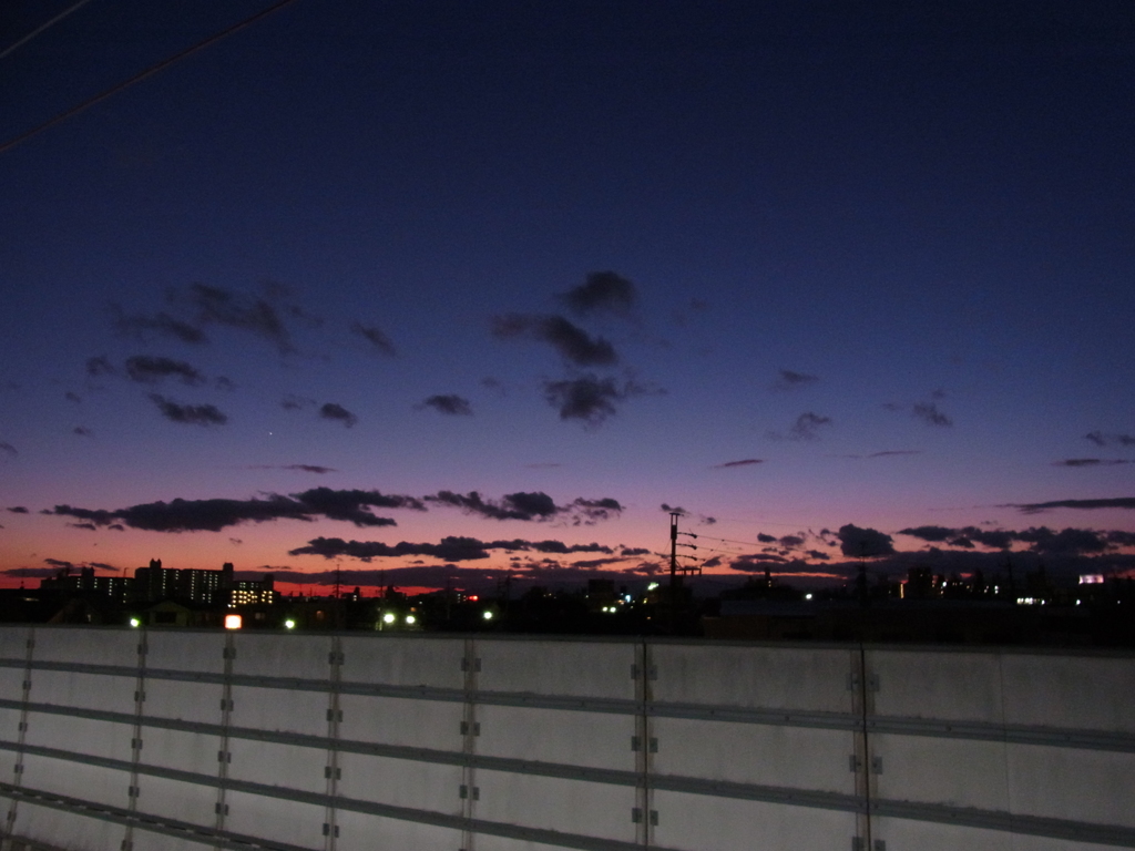 乗り場から見た空