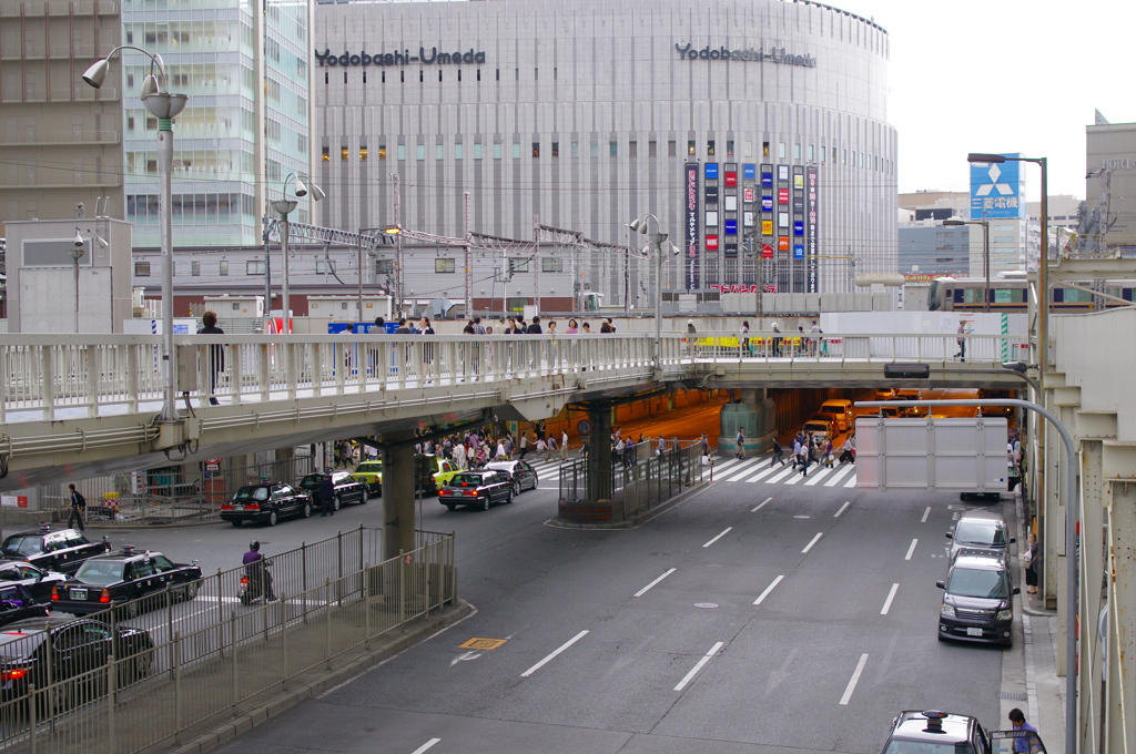 よどばしうめだ