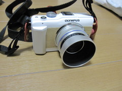 革張りとレンズフード