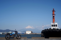 富士色のオートバイ