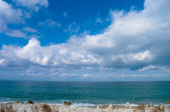 白い雲、青い空、そして海