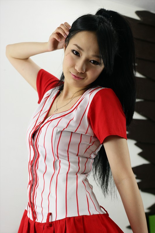 村山久美130429-194752-秋葉原ZR0C6737_R