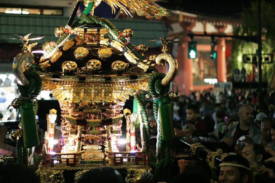 浅草雷門お祭りGT0A3541
