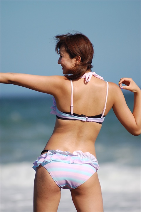 沼澤里奈さん大磯130901-151309-DSC_1115_R