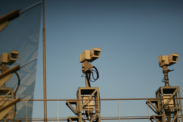 緊急着陸131028-160621-成田空港LB1E4087_R
