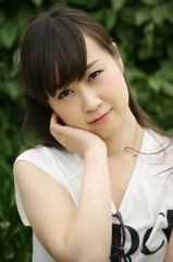 ikumii(小山郁美:おやまいくみ)さん140429-115226-ZR0C9