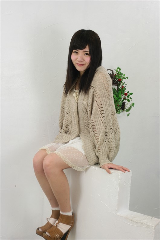 佐藤七彩130415-140653-秋葉原ZR0C0660_R