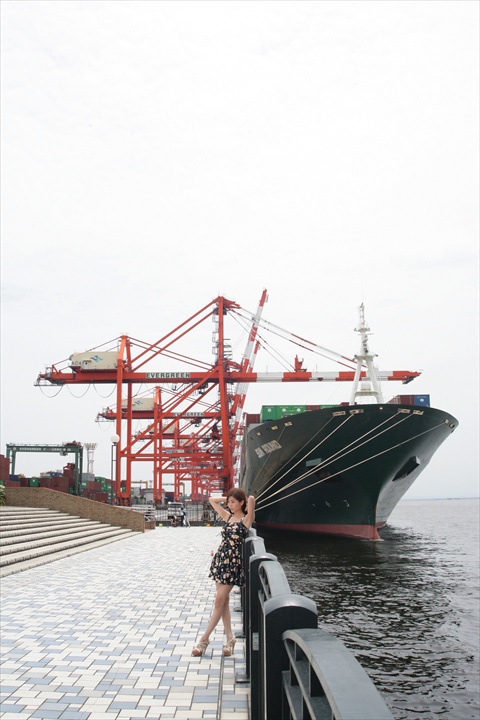 広野未奈130720-112053-青海南ふ頭公園IMG_9827_R