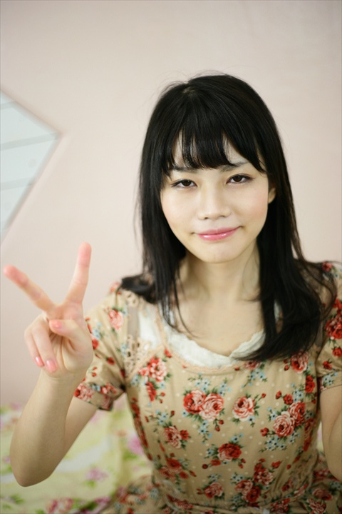 丸山夏鈴131009-192406-秋葉原ZR0C3674_R