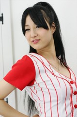 村山久美130429-194648-秋葉原LB1E1107_R