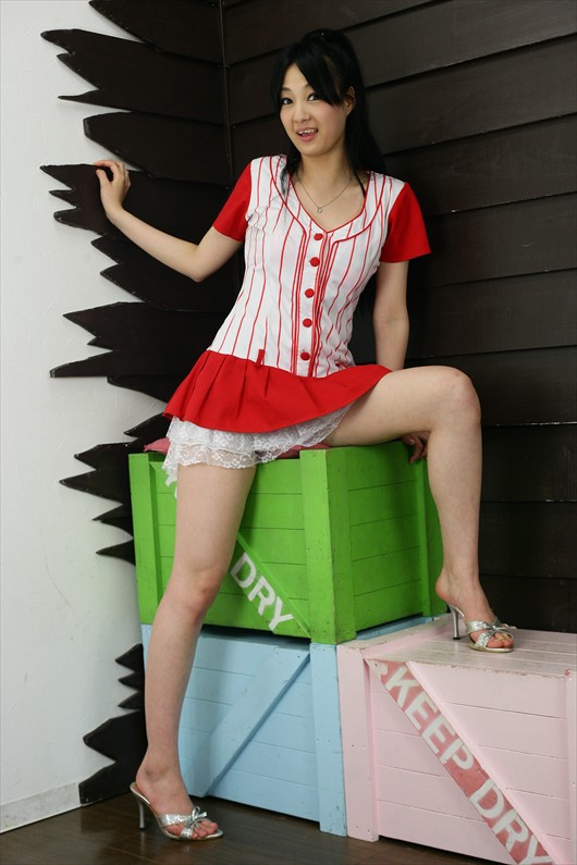 村山久美130429-195711-秋葉原ZR0C6820_R