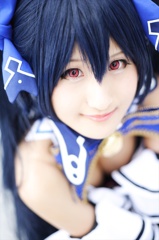 乃木坂くら131006-154406-東京ビックサイトZR0C2867dpp_R