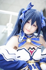 乃木坂くら131006-154347-東京ビックサイトZR0C2862dpp_R