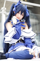 乃木坂くら131006-154338-東京ビックサイトZR0C2854dpp_R