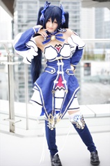 乃木坂くら131006-154230-東京ビックサイトZR0C2831dpp_R