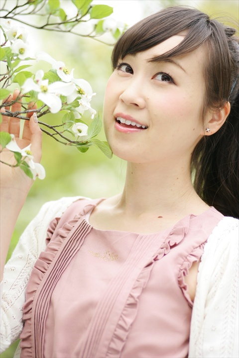 ikumii(小山郁美:おやまいくみ)さん140429-134006-LB1E9