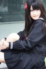 乃木坂くら131006-135321-東京ビックサイトZR0C1828dpp_R